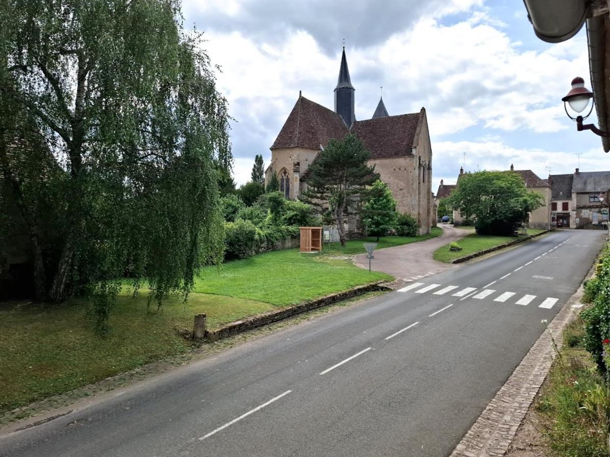 Chambres D'Hotes Les Frerots Lurcy-le-Bourg Exterior photo